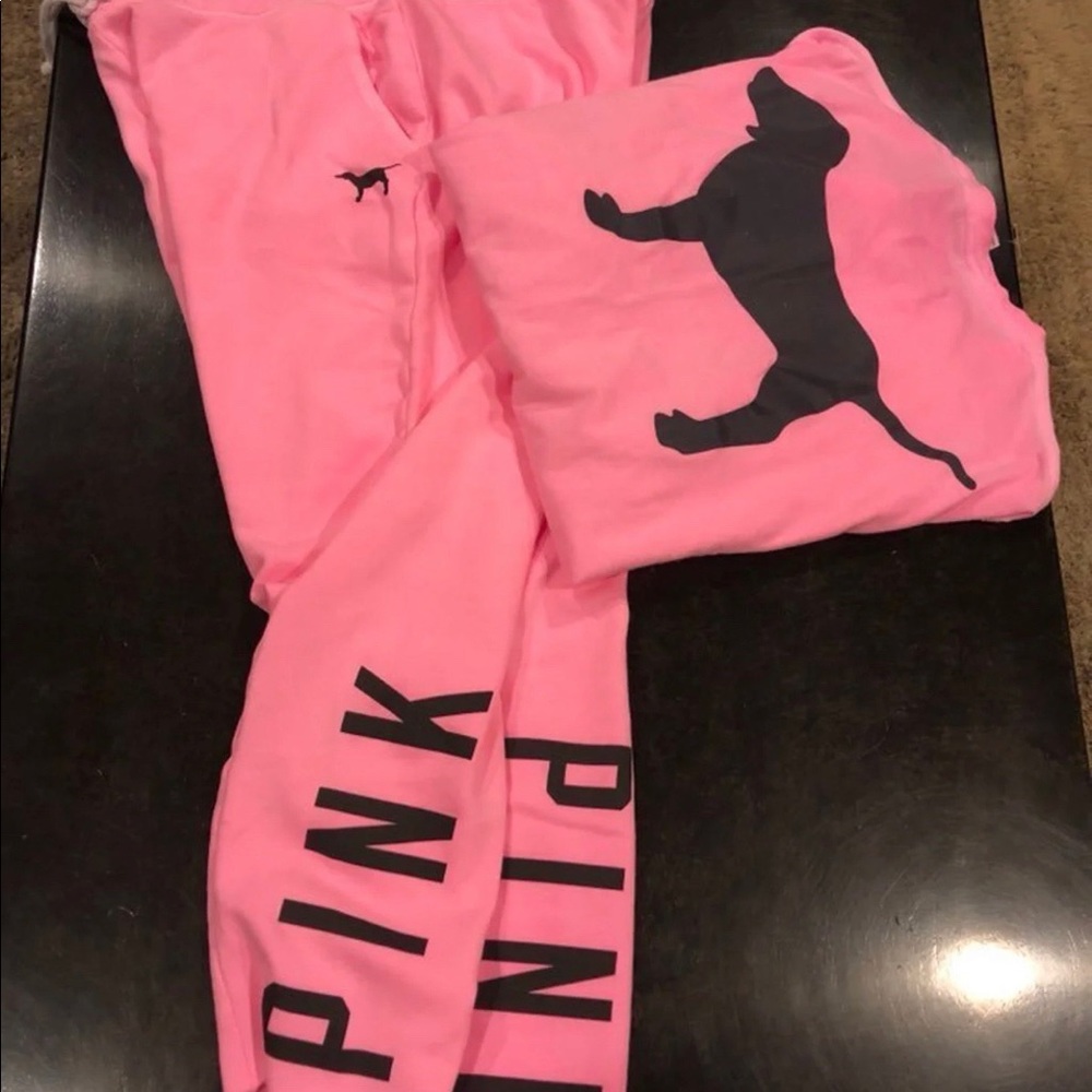 Victoria Secret - Picture 7 of 8